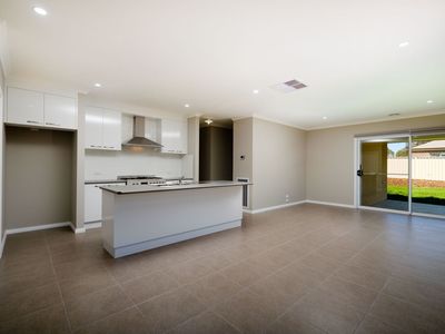 28 CUTLERS CRESCENT WODONGA, Wodonga