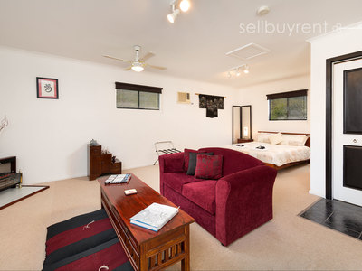 186 SIMMONDS CREEK ROAD, Tawonga