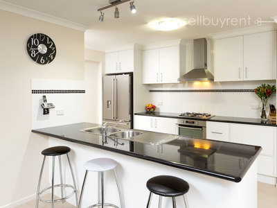 12 WHITELEY CIRCUIT, Baranduda