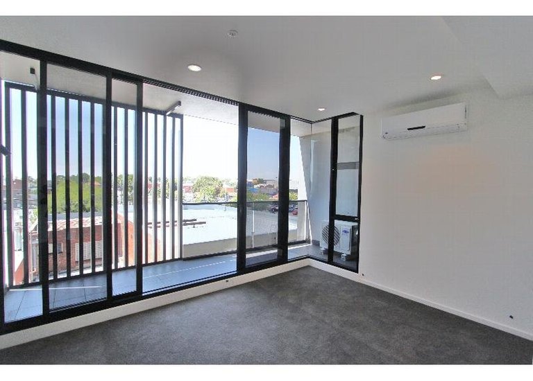 306 / 19 Hanover Street, Oakleigh
