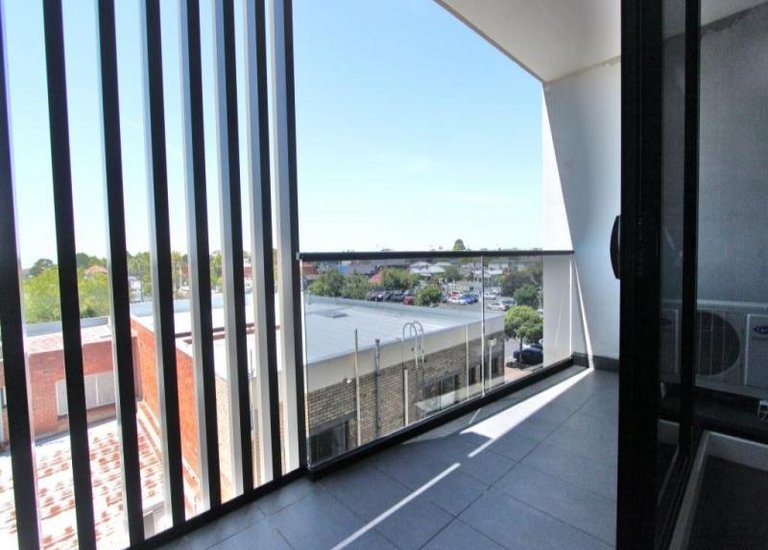 306 / 19 Hanover Street, Oakleigh