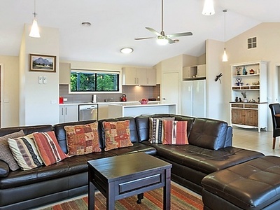 12 HILLANDALE COURT , Bonegilla