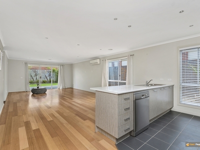 2 Dempster Way, Berwick