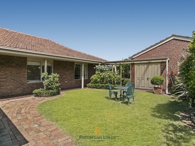 33 Snapper Point Drive, Patterson Lakes