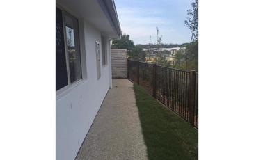 2 / 23 Apple Berry Avenue, Coomera