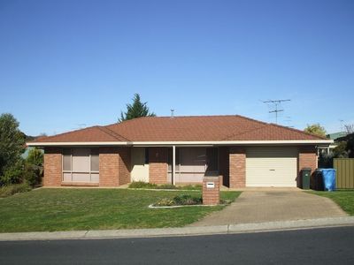 9 Pinecrest Close, Mount Gambier